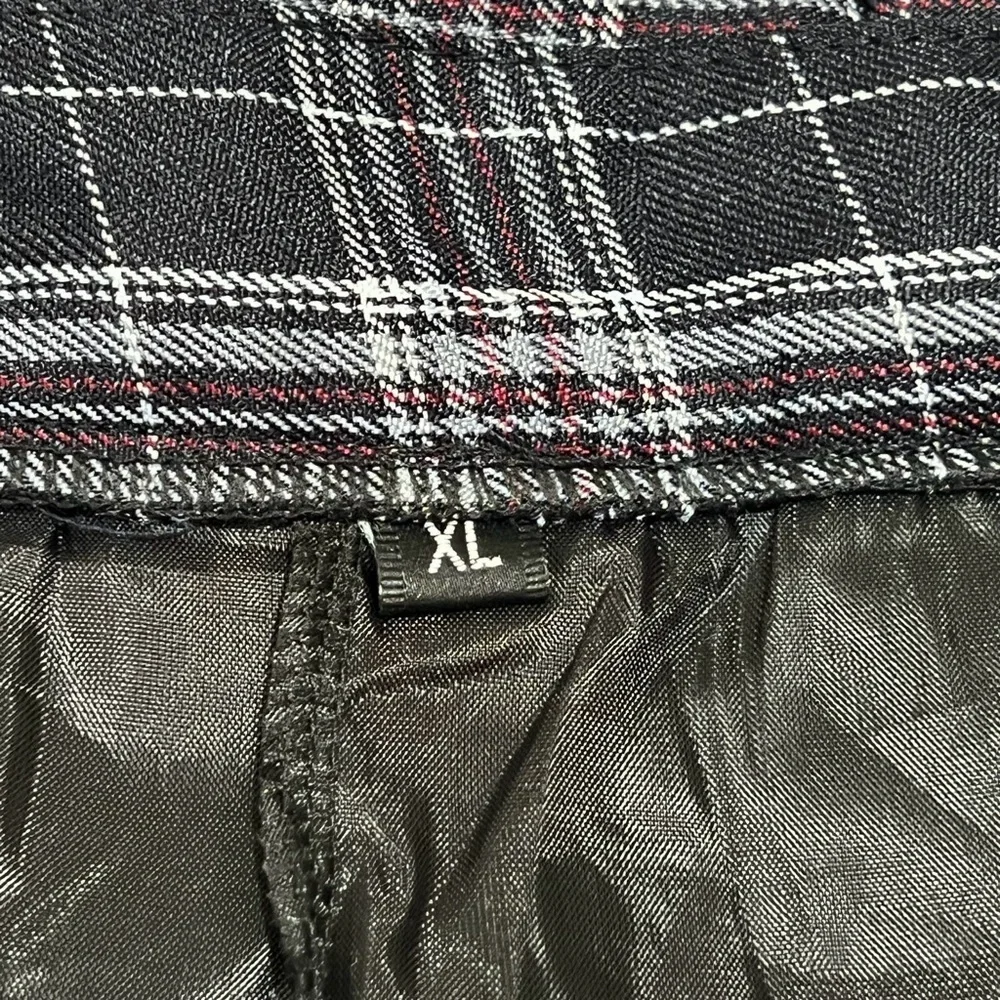 Juniors Plaid Pleated High Waist Mini Skirt w/ Built-In Shorts Black Grey Red XL - Picture 4 of 7